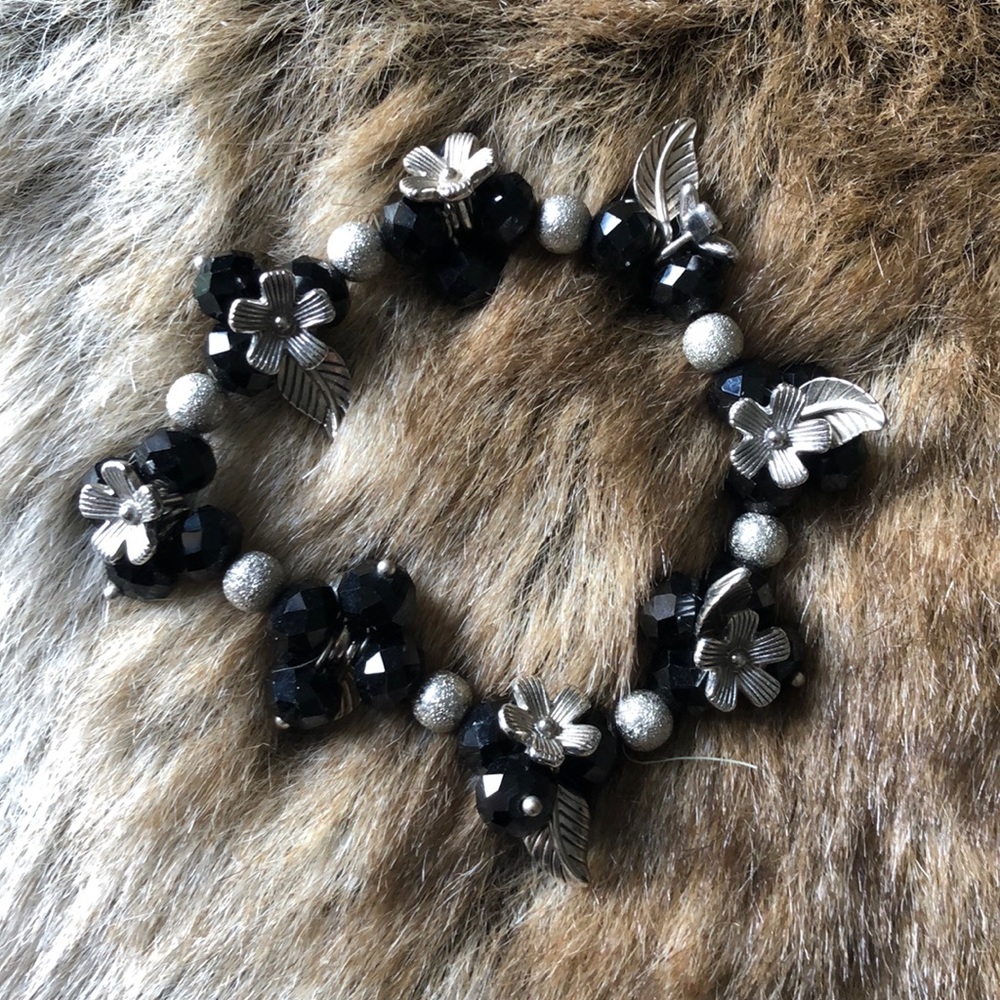 Metal & Acrylic Beaded Stretch Bangle Bracelet